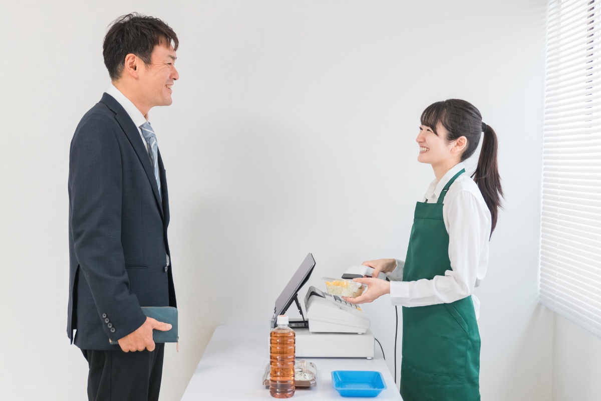 コンビニ業務を通じて学生が成長できる充実の福利厚生と安心の環境